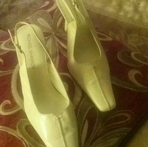 white leather heels